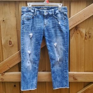 🌻Arizona Distressed Capris